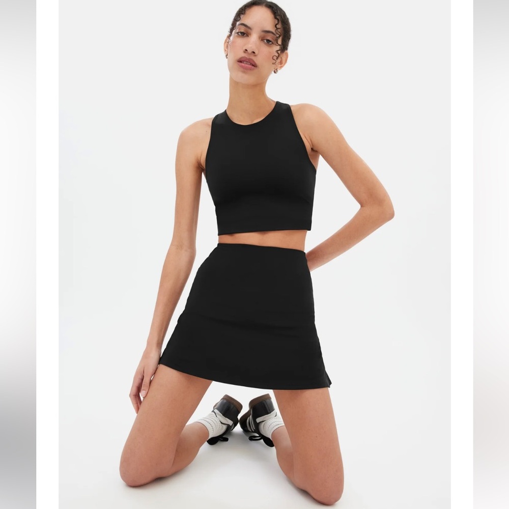 GIRLFRIEND COLLECTIVE sport skirt. Color: Moss green. Size XS